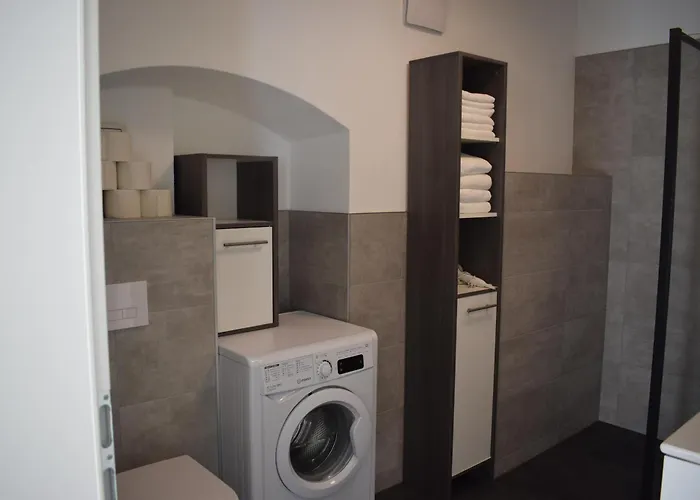 Stein Reich Apartment