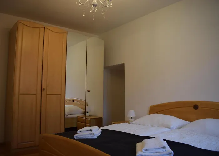 Stein Reich Apartment